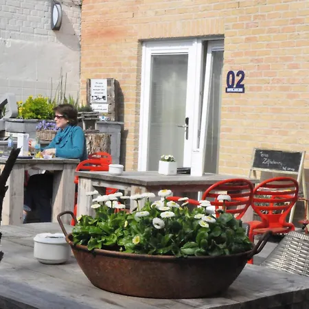 Hotel Aan Zee-3